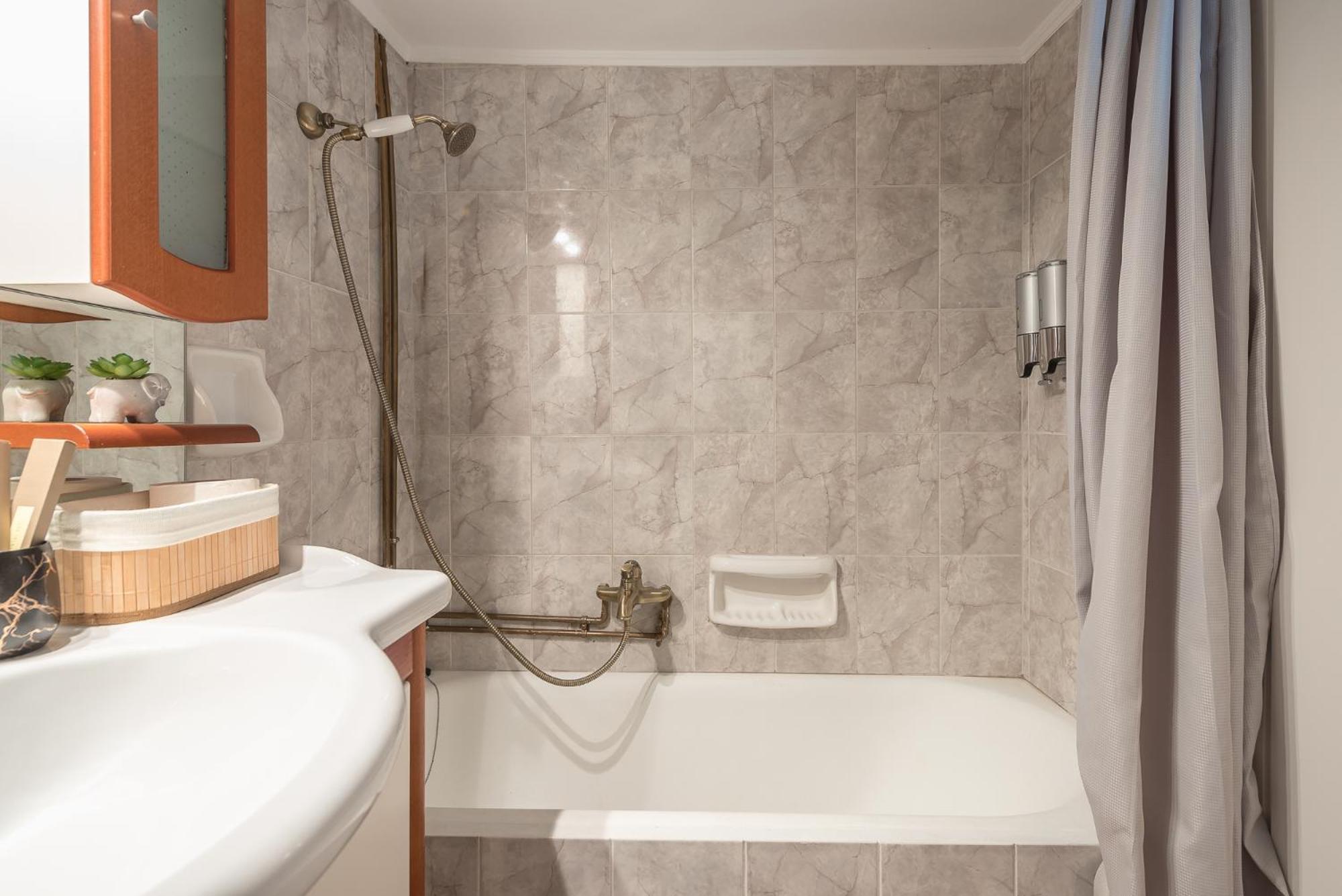 Virona 2nd Floor Greece * Athen